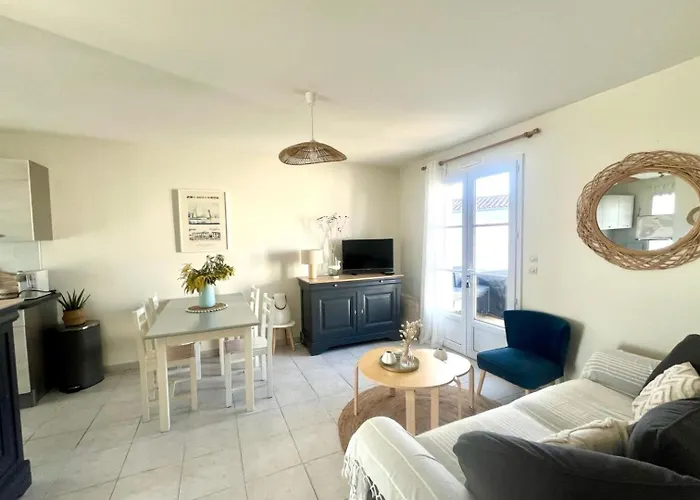 Aurore Maison Confort Au Bois 펜션